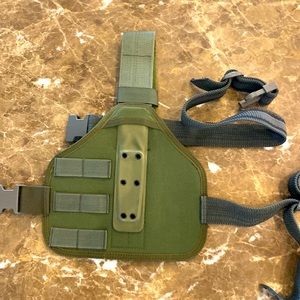 Eagle Tactical drop down holster attachment.